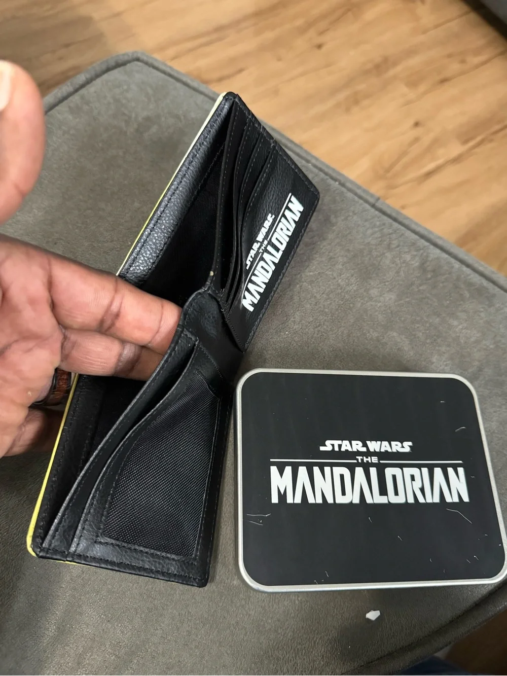 Star Wars Mandalorian Bifold Wallet - Black & Green Trim